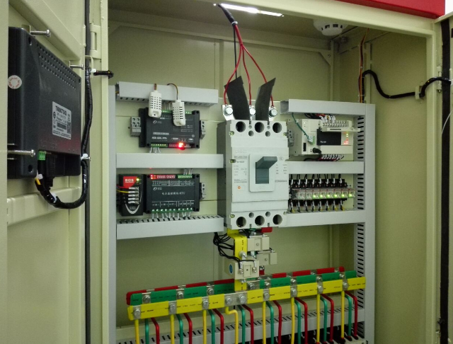 QN-PLC/200KW-B  PLC标准型配电箱